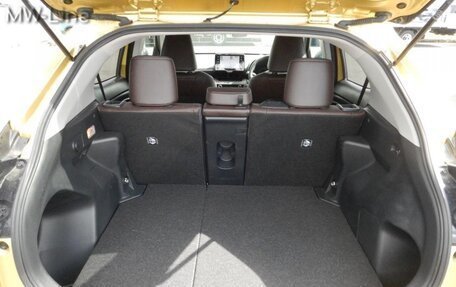 Toyota Yaris Cross, 2023 год, 1 600 000 рублей, 10 фотография