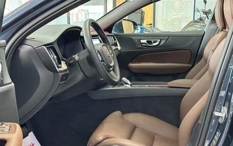 Volvo V60 II, 2025 год, 5 928 000 рублей, 7 фотография