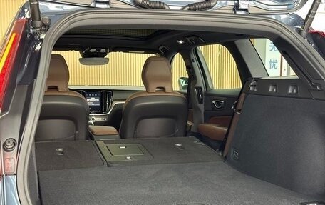 Volvo V60 II, 2025 год, 5 928 000 рублей, 13 фотография