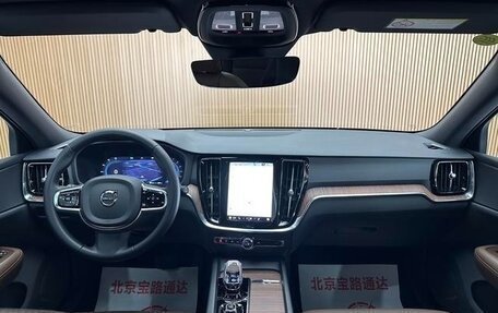 Volvo V60 II, 2025 год, 5 928 000 рублей, 10 фотография