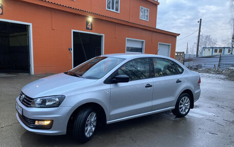 Volkswagen Polo VI (EU Market), 2015 год, 1 150 000 рублей, 2 фотография