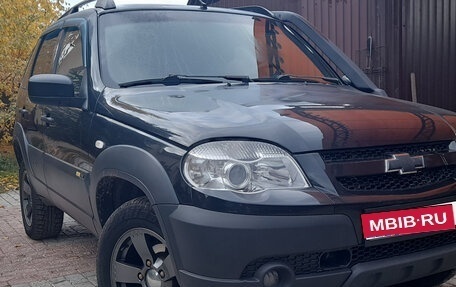 Chevrolet Niva I рестайлинг, 2017 год, 710 000 рублей, 1 фотография