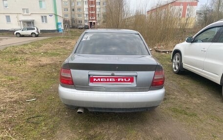 Audi A4, 1998 год, 300 000 рублей, 7 фотография
