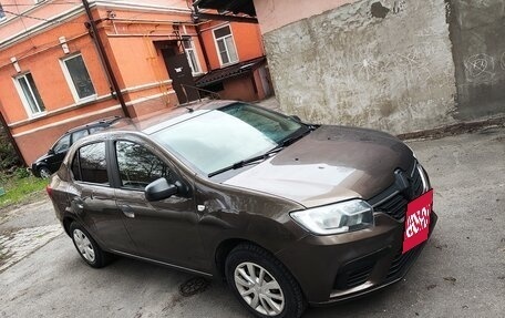 Renault Logan II, 2018 год, 634 000 рублей, 3 фотография