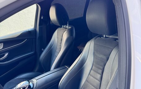 Mercedes-Benz E-Класс, 2017 год, 2 900 000 рублей, 8 фотография