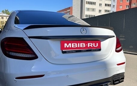 Mercedes-Benz E-Класс, 2017 год, 2 900 000 рублей, 3 фотография