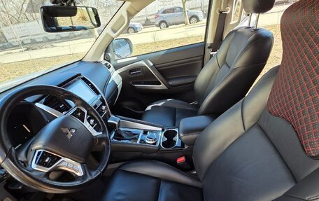 Mitsubishi Pajero Sport III рестайлинг, 2022 год, 4 190 000 рублей, 9 фотография