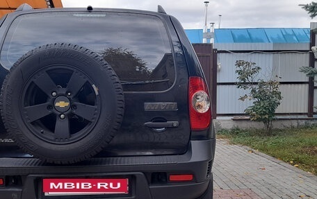 Chevrolet Niva I рестайлинг, 2017 год, 710 000 рублей, 6 фотография