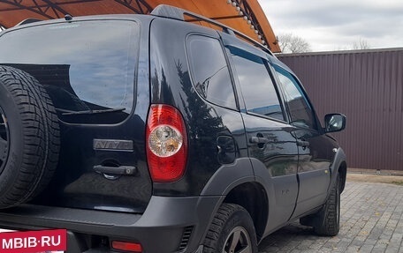 Chevrolet Niva I рестайлинг, 2017 год, 710 000 рублей, 4 фотография