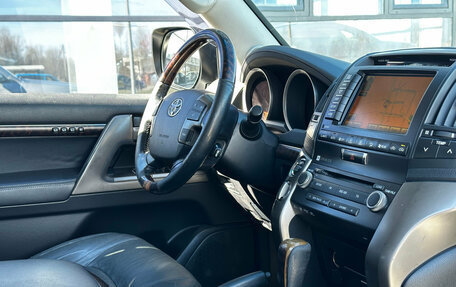 Toyota Land Cruiser 200, 2011 год, 3 300 000 рублей, 18 фотография