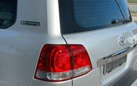 Toyota Land Cruiser 200, 2011 год, 3 300 000 рублей, 8 фотография