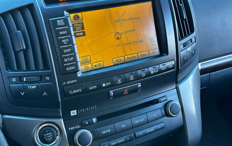 Toyota Land Cruiser 200, 2011 год, 3 300 000 рублей, 19 фотография