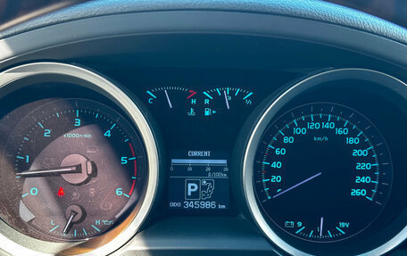 Toyota Land Cruiser 200, 2011 год, 3 300 000 рублей, 21 фотография