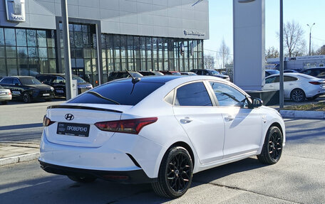 Hyundai Solaris II рестайлинг, 2021 год, 1 570 000 рублей, 5 фотография