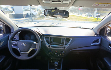 Hyundai Solaris II рестайлинг, 2021 год, 1 570 000 рублей, 14 фотография