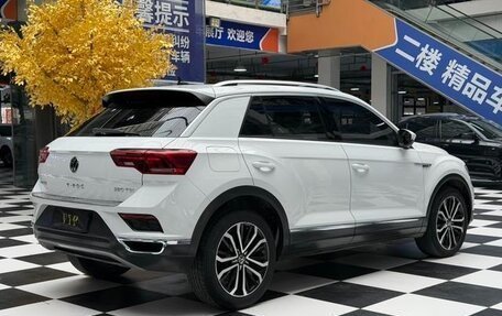Volkswagen T-Roc I, 2022 год, 1 704 000 рублей, 4 фотография