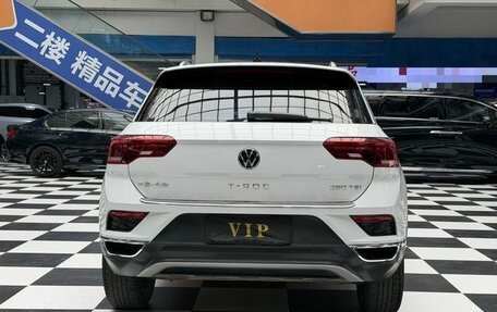 Volkswagen T-Roc I, 2022 год, 1 704 000 рублей, 5 фотография