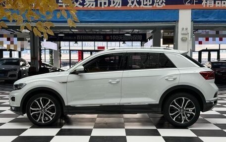 Volkswagen T-Roc I, 2022 год, 1 704 000 рублей, 7 фотография