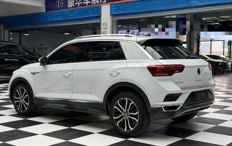 Volkswagen T-Roc I, 2022 год, 1 704 000 рублей, 6 фотография