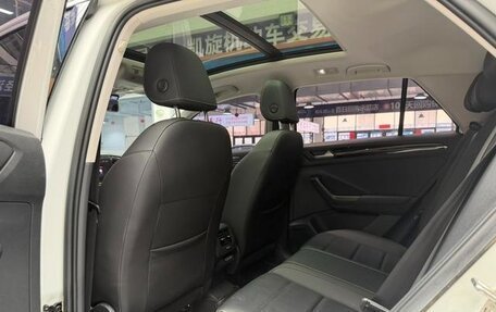 Volkswagen T-Roc I, 2022 год, 1 704 000 рублей, 18 фотография