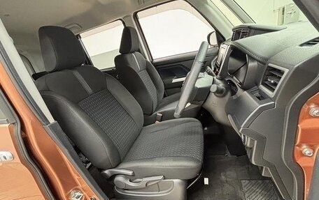 Toyota Roomy I, 2021 год, 970 000 рублей, 9 фотография