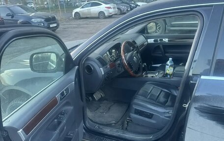 Volkswagen Touareg III, 2004 год, 520 000 рублей, 4 фотография