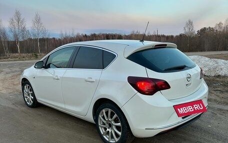 Opel Astra J, 2014 год, 686 000 рублей, 5 фотография