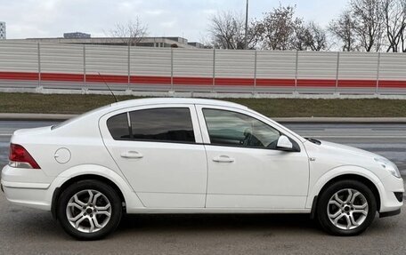 Opel Astra H, 2011 год, 600 000 рублей, 2 фотография