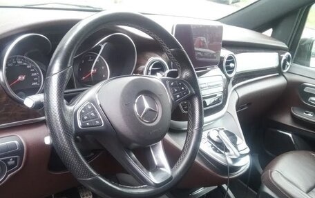 Mercedes-Benz V-Класс, 2019 год, 4 300 000 рублей, 2 фотография