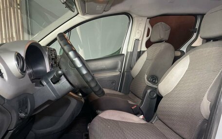 Peugeot Partner II рестайлинг 2, 2011 год, 550 000 рублей, 5 фотография