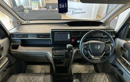 Honda Stepwgn IV, 2015 год, 1 599 000 рублей, 16 фотография