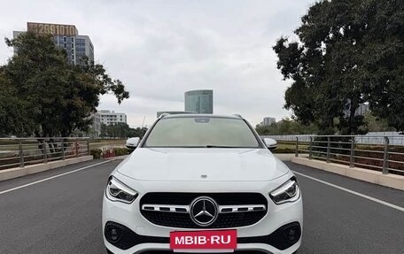 Mercedes-Benz GLA, 2023 год, 2 250 000 рублей, 2 фотография