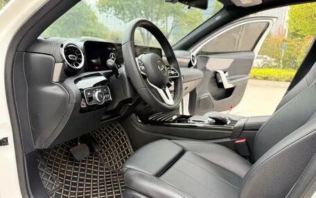 Mercedes-Benz A-Класс, 2022 год, 1 550 000 рублей, 10 фотография