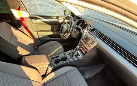 Volkswagen Passat B8 рестайлинг, 2016 год, 1 690 000 рублей, 6 фотография