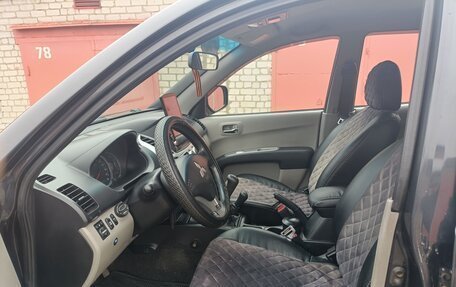 Mitsubishi L200 IV рестайлинг, 2011 год, 1 780 000 рублей, 8 фотография