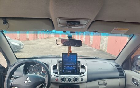 Mitsubishi L200 IV рестайлинг, 2011 год, 1 780 000 рублей, 7 фотография