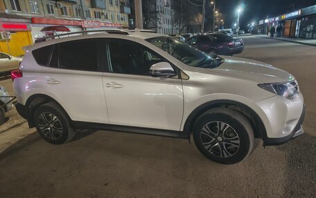 Toyota RAV4, 2015 год, 2 200 000 рублей, 3 фотография