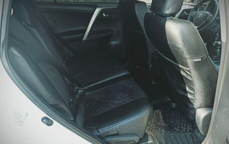 Toyota RAV4, 2015 год, 2 200 000 рублей, 11 фотография