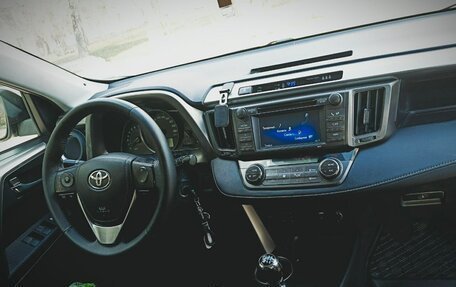 Toyota RAV4, 2015 год, 2 200 000 рублей, 8 фотография