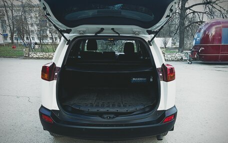 Toyota RAV4, 2015 год, 2 200 000 рублей, 22 фотография