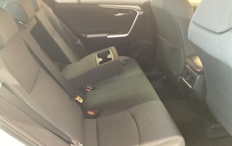 Toyota RAV4, 2019 год, 3 400 000 рублей, 10 фотография