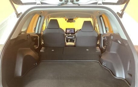 Toyota RAV4, 2019 год, 3 400 000 рублей, 11 фотография