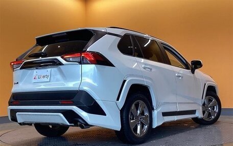 Toyota RAV4, 2019 год, 3 400 000 рублей, 4 фотография