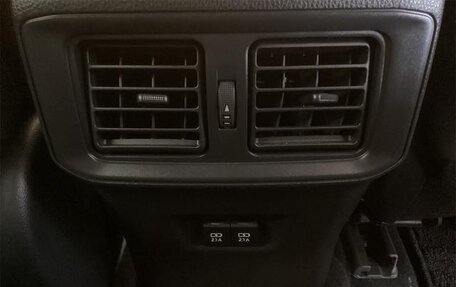 Toyota RAV4, 2019 год, 3 400 000 рублей, 19 фотография