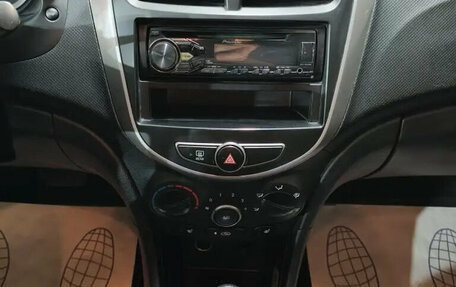 Hyundai Solaris II рестайлинг, 2016 год, 1 120 000 рублей, 13 фотография