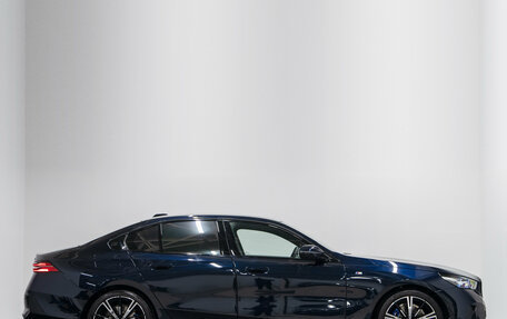 BMW 5 серия, 2025 год, 9 040 000 рублей, 6 фотография