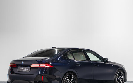 BMW 5 серия, 2025 год, 9 040 000 рублей, 7 фотография