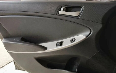 Hyundai Solaris II рестайлинг, 2016 год, 1 120 000 рублей, 14 фотография