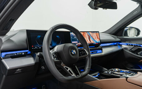 BMW 5 серия, 2025 год, 9 040 000 рублей, 12 фотография