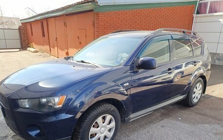 Mitsubishi Outlander III рестайлинг 3, 2011 год, 812 000 рублей, 4 фотография